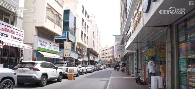 00家小厂包机出海狂揽80亿称霸全球冰球突破游戏浙江小镇“反杀”义乌！8(图7)